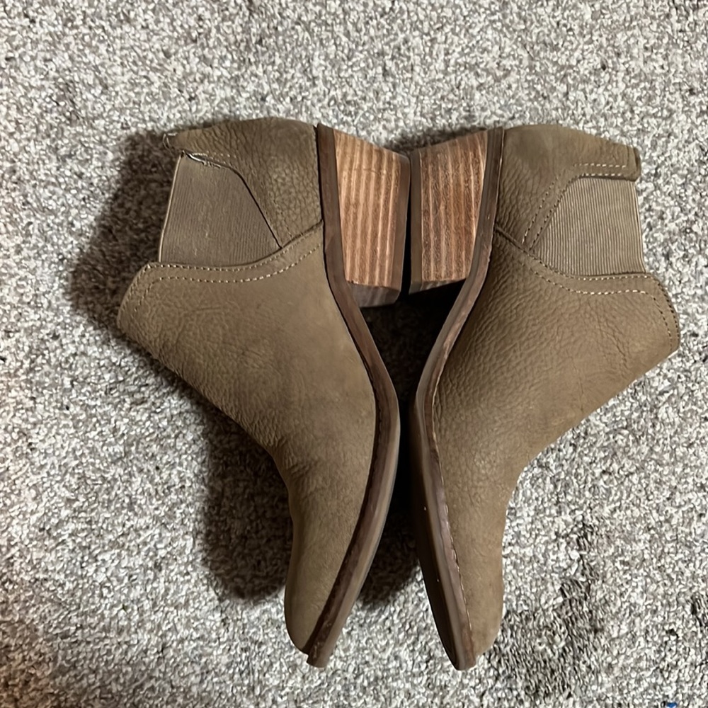 Luck brand booties - Picture 2 of 4